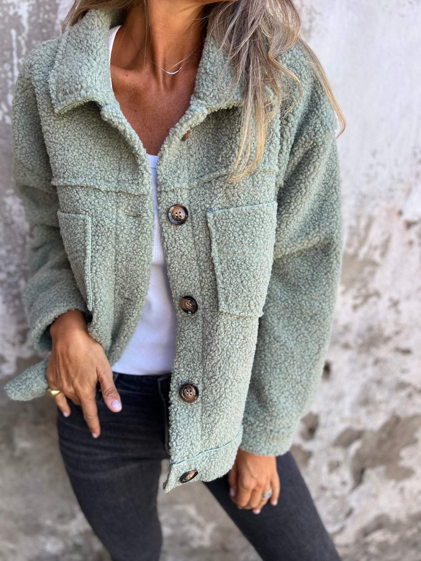 Alizée | Knopfjacke aus weichem Material