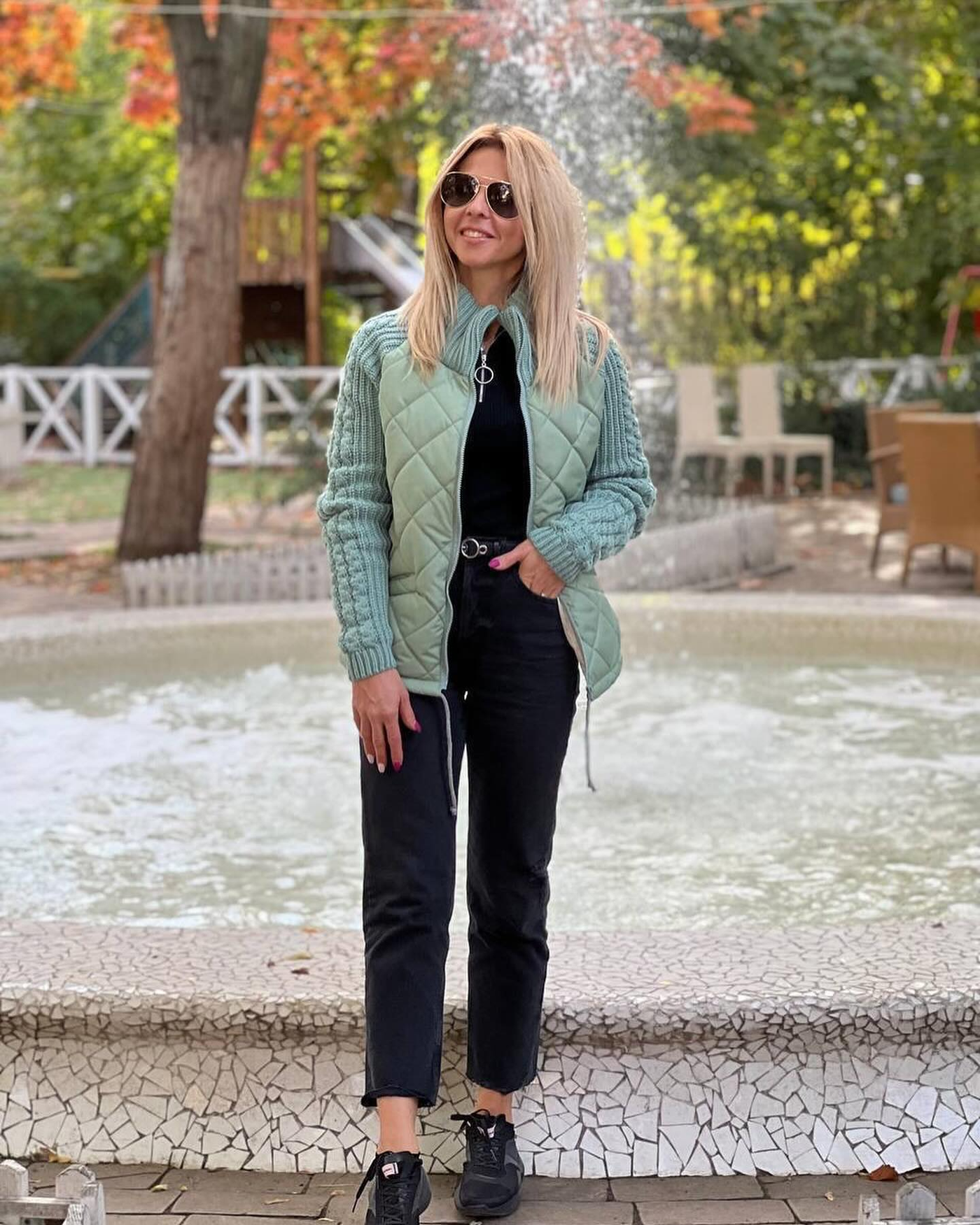 Élise — Mittellange Steppjacke mit Stehkragen
