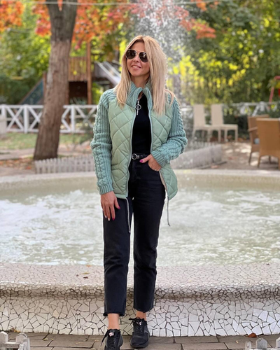 Élise — Mittellange Steppjacke mit Stehkragen